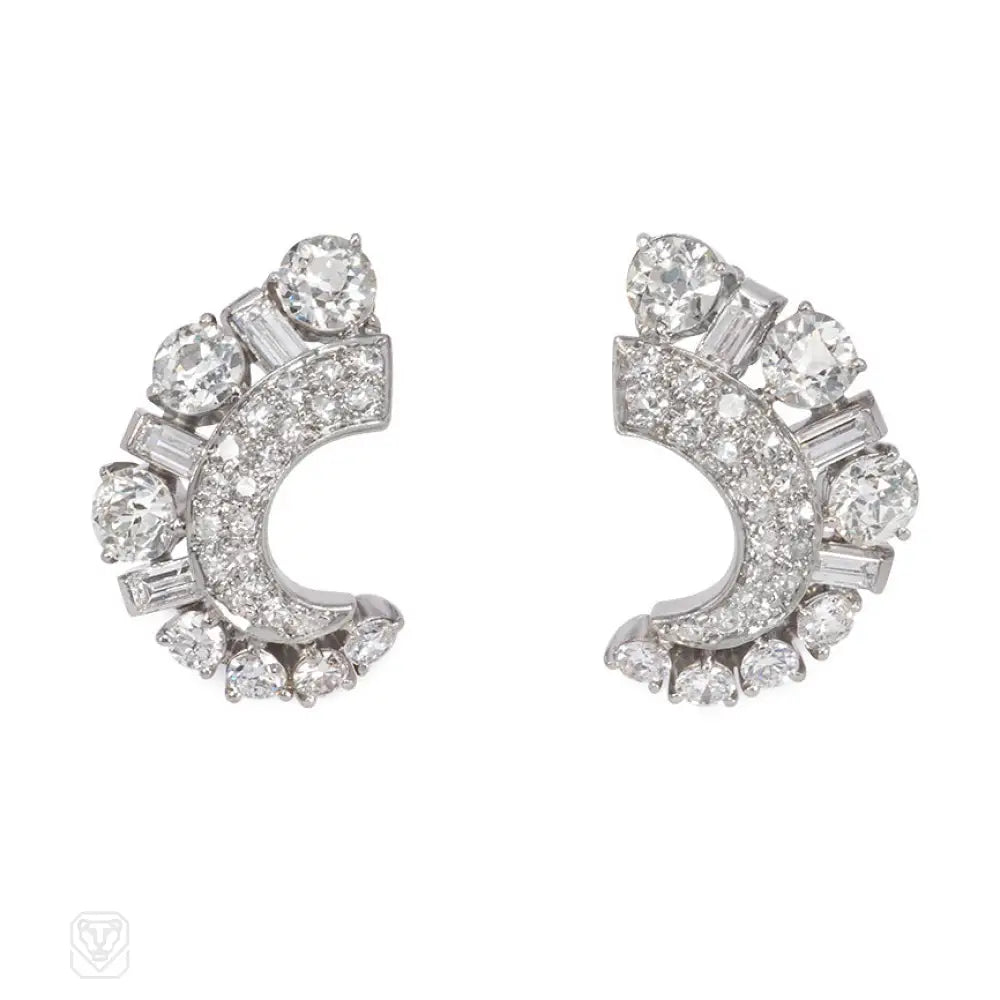 Ladies diamond hoop earrings-Retro crescent-shaped diamond earrings