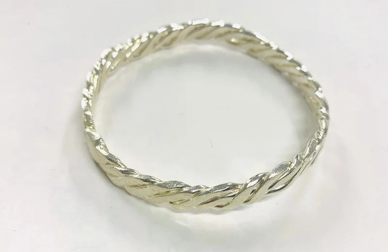 Ladies boho bracelets-Plaited Bangle silver