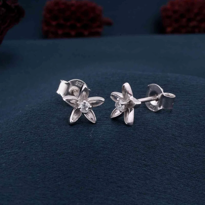 Ladies vintage earrings-Silver Minimalist Star Studs