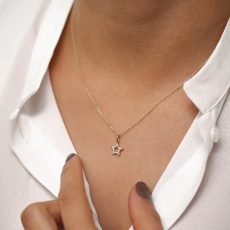 Ladies crystal necklaces-18K Gold Tiny Star Diamond Necklace