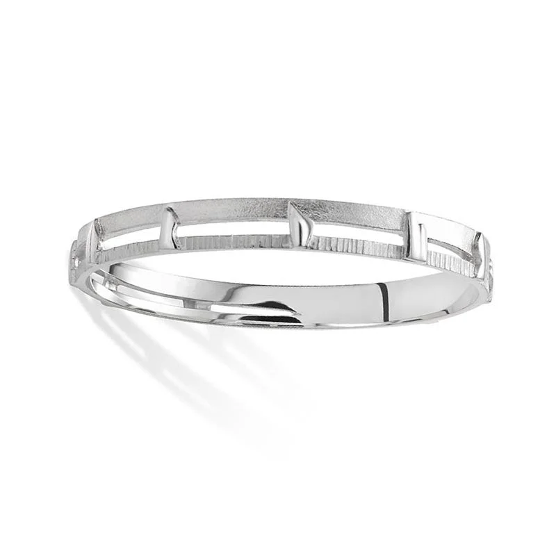 Ladies gold tennis bracelets-Standing Stones Bangle in Sterling Silver