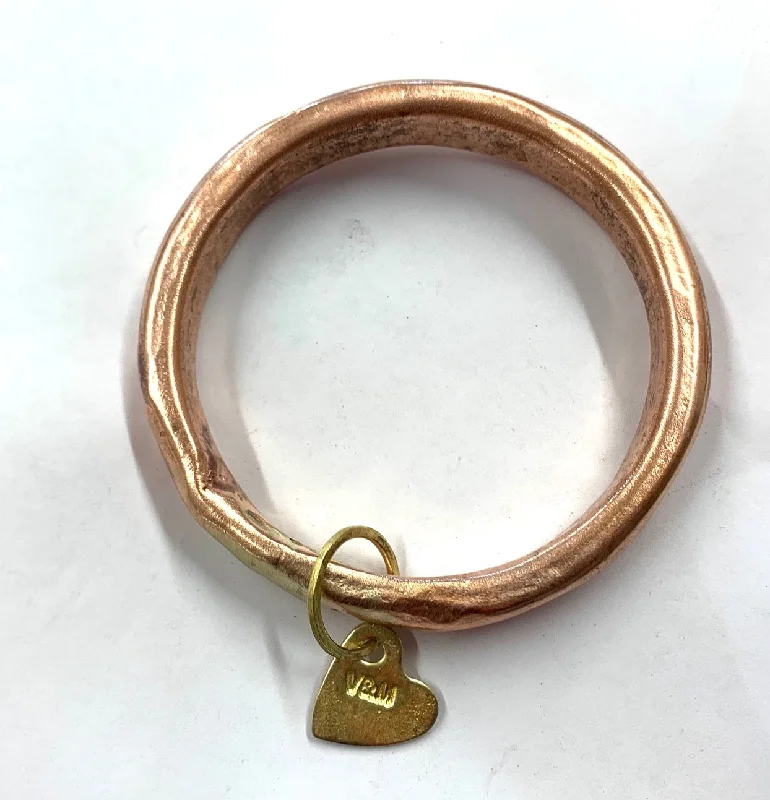 Ladies luxury gold bangles-Copper anvil bangle with heart shape