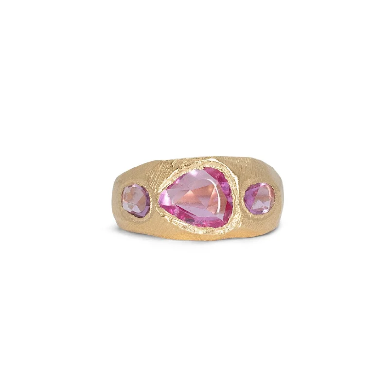 Ladies cocktail rings-18K Three Stone Ring in Pink Sapphire