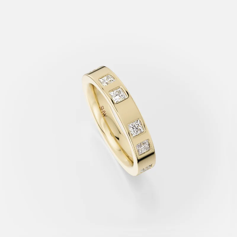 Ladies gold solitaire rings-Lisu Ring