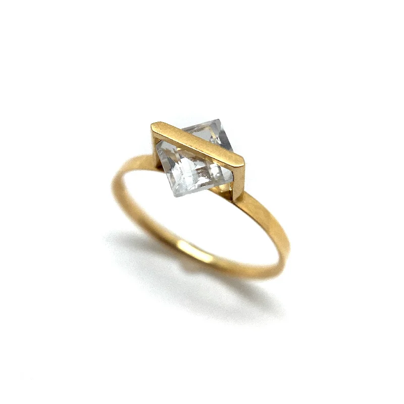 Ladies platinum rings-18k Gold & Quartz Ring