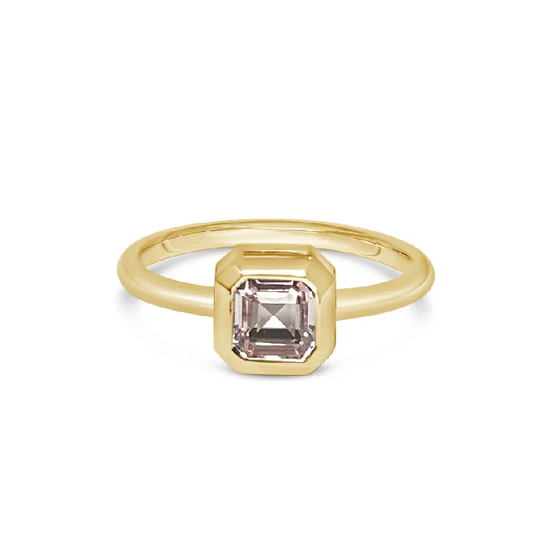 Ladies large diamond rings-REVE || 1.2ct peach sapphire in yellow gold 14k