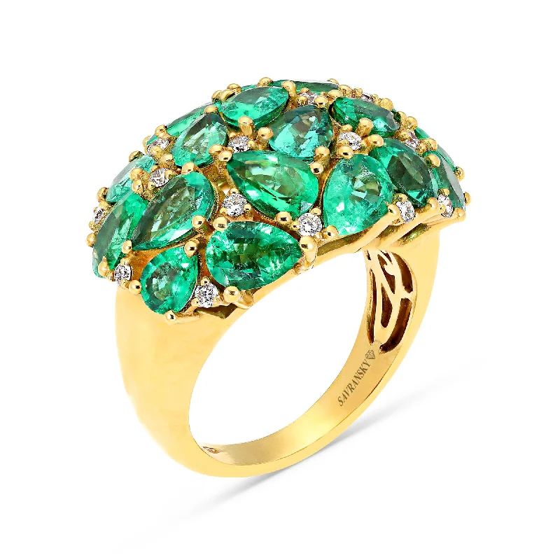 Ladies wedding rings-Pear Shaped Green Emerald Dome Ring