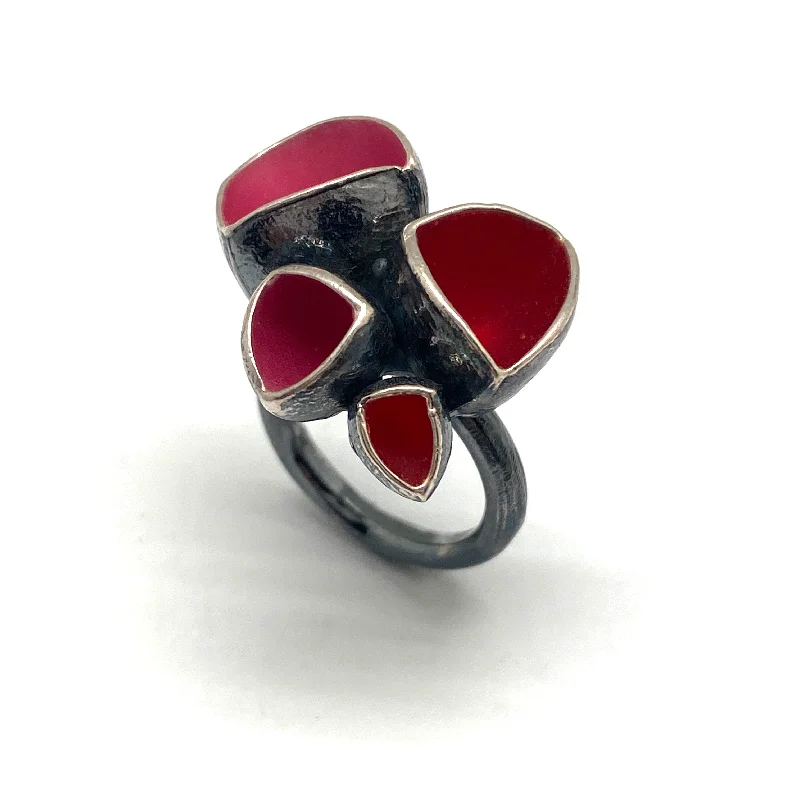 Ladies heart diamond rings-Pink and Oxidized Silver Ring